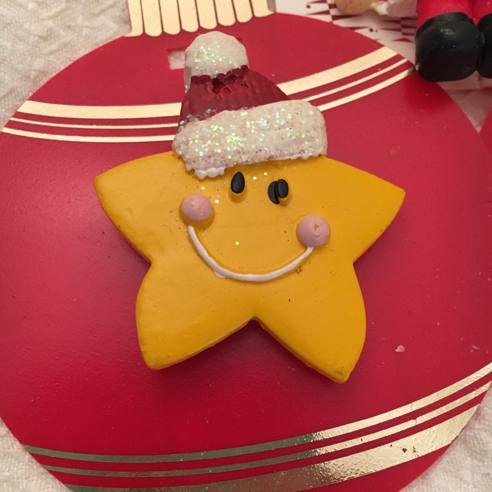 Star Pin ⭐️ - Picture 2 of 3